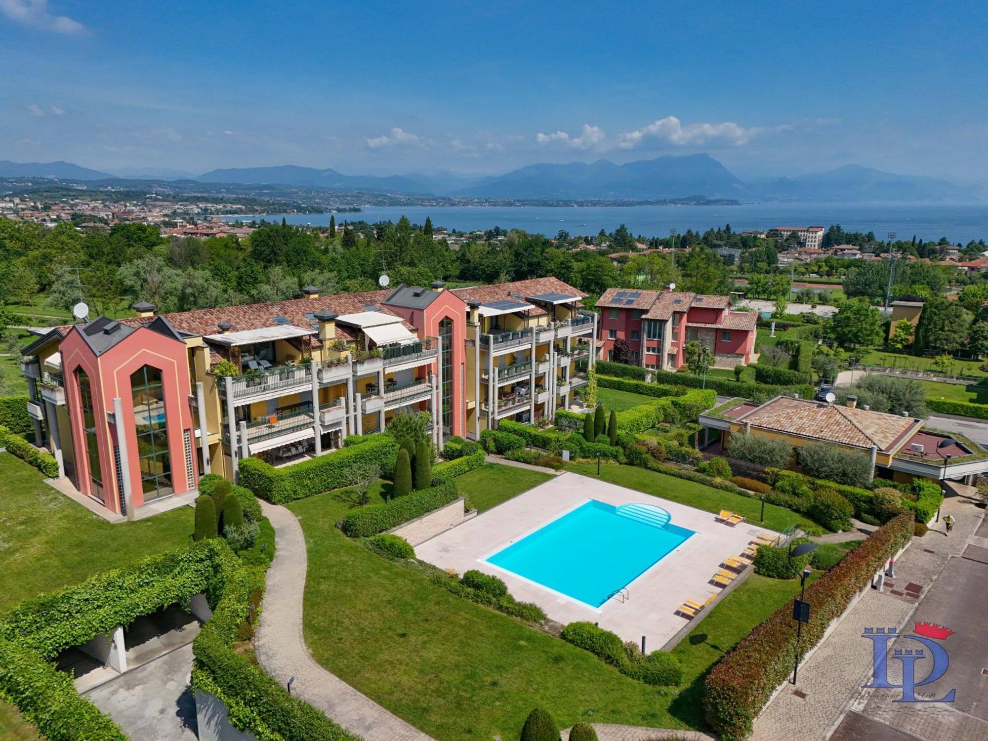 Desenzanoloft Official Partner Marriott Homes & Villas - Paradise Lake View In A 5 Pools Exclusive Residence Desenzano del Garda Luaran gambar