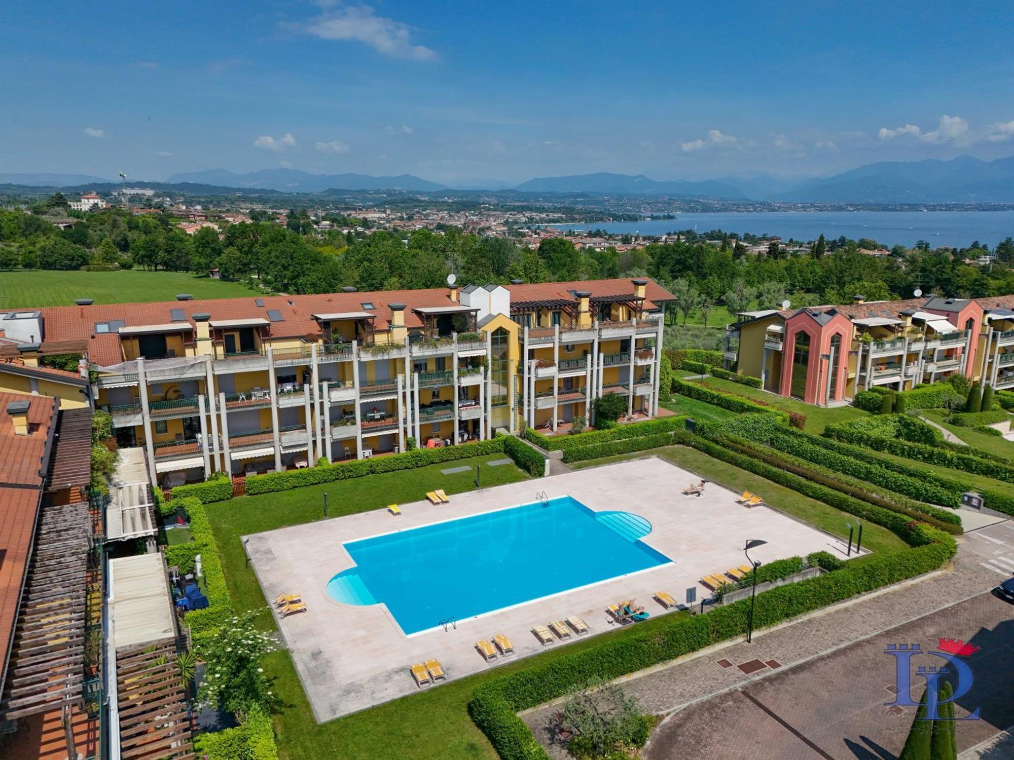 Desenzanoloft Official Partner Marriott Homes & Villas - Paradise Lake View In A 5 Pools Exclusive Residence Desenzano del Garda Luaran gambar