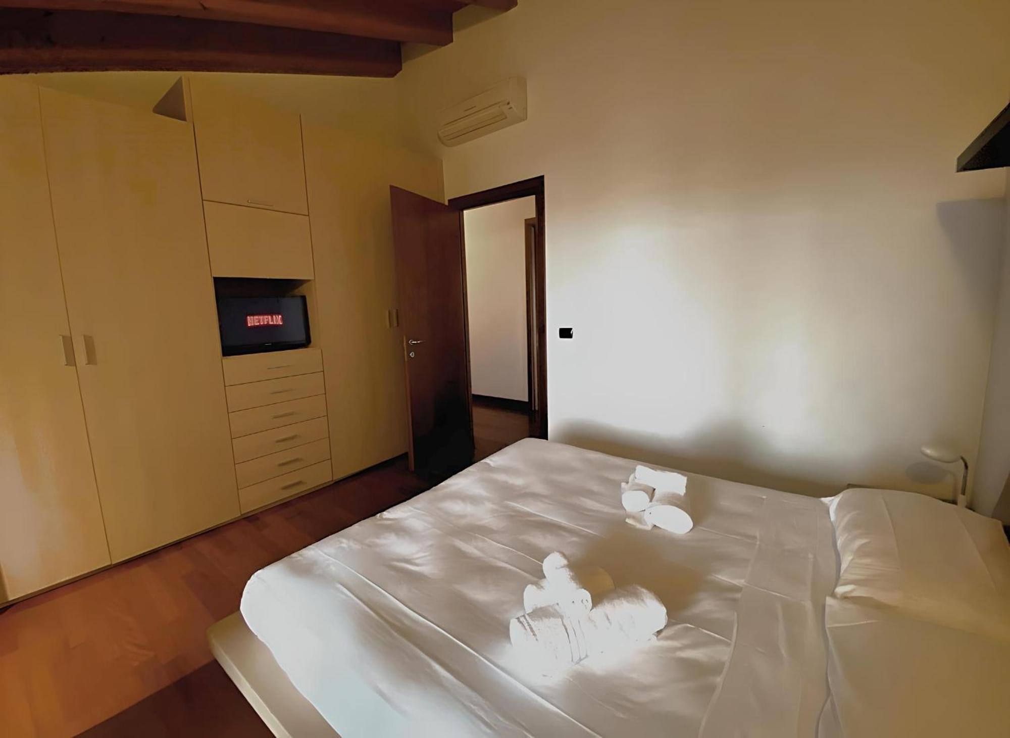 Desenzanoloft Official Partner Marriott Homes & Villas - Paradise Lake View In A 5 Pools Exclusive Residence Desenzano del Garda Luaran gambar